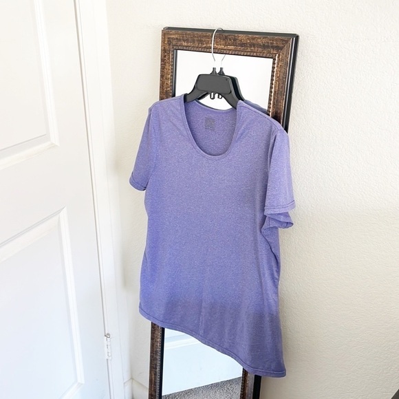 32 Degrees Tops - 32 Degrees purple short sleeve t-shirt
